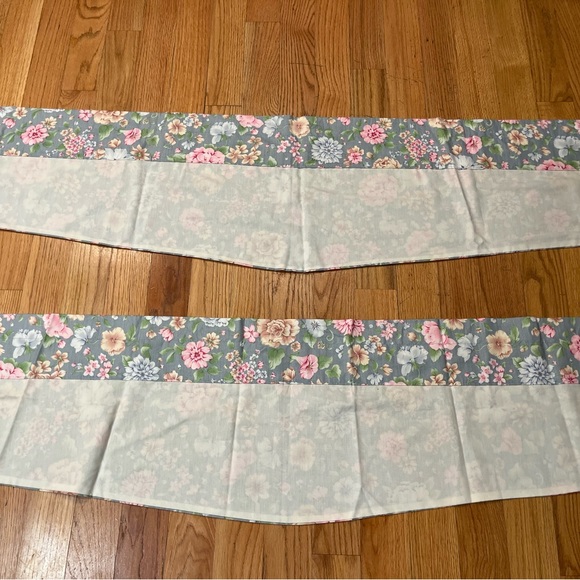 2 Vintage floral window valances 56” length - Picture 14 of 15
